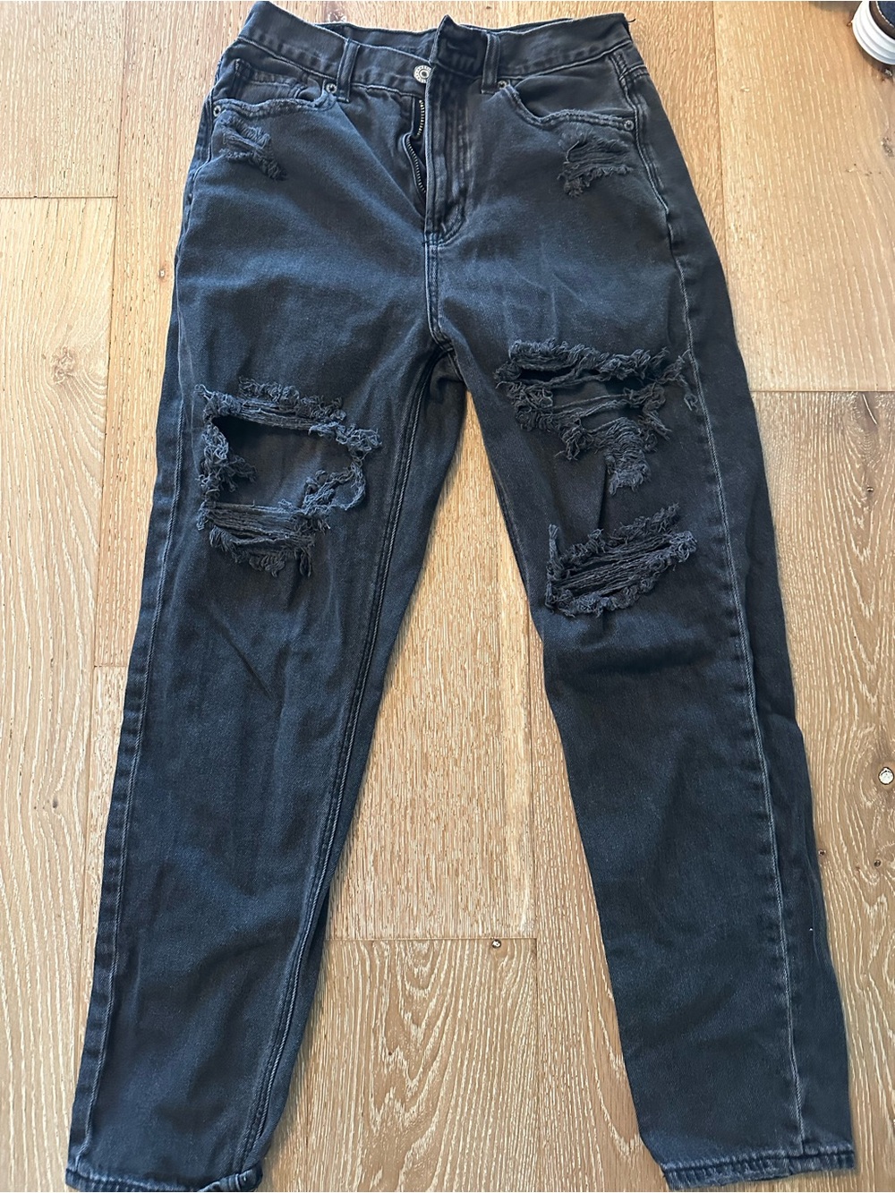 Women's Black Distressed Jeans - Relaxed Fit